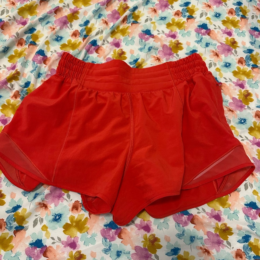 Lululemon high waisted hotty hot shorts size 4
